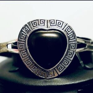 Heart Shaped Stone Cuff Bracelet Silver-Tone